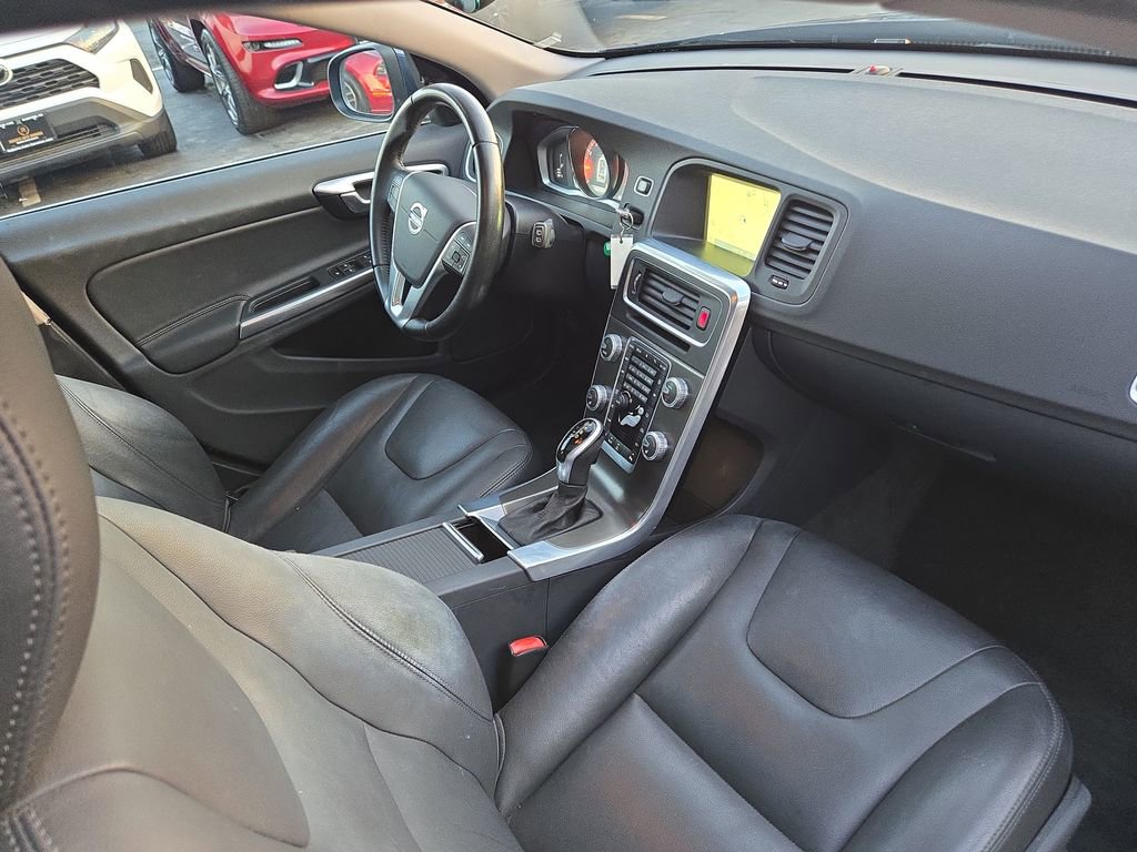 Used 2015 Volvo V60 T5 Premier image 24