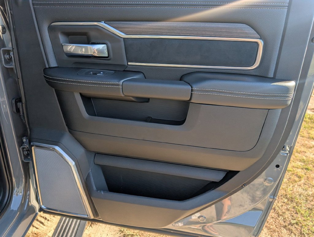 New 2026 RAM 2500 Laramie AWD/4WD image 30