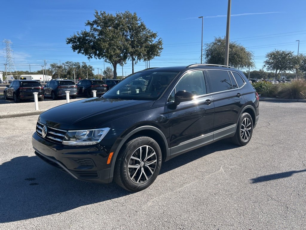 Used 2021 Volkswagen Tiguan SE w/ Panoramic Sunroof Package image 1