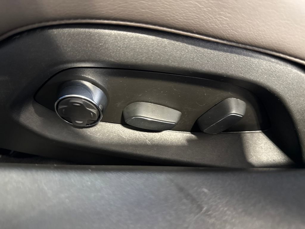 New 2026 Chevrolet Corvette E-Ray image 13