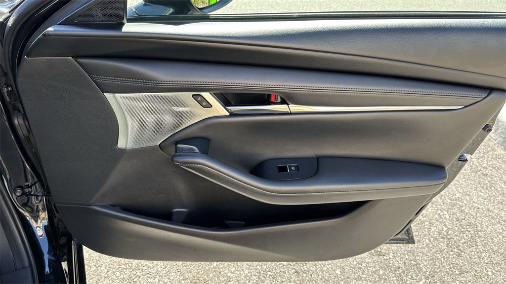 Used 2020 MAZDA MAZDA3 Sedan w/ Preferred Package image 43