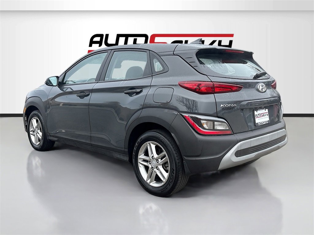 Used 2023 Hyundai Kona SE image 5