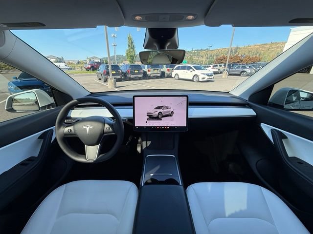 Used 2022 Tesla Model Y Long Range AWD/4WD image 10