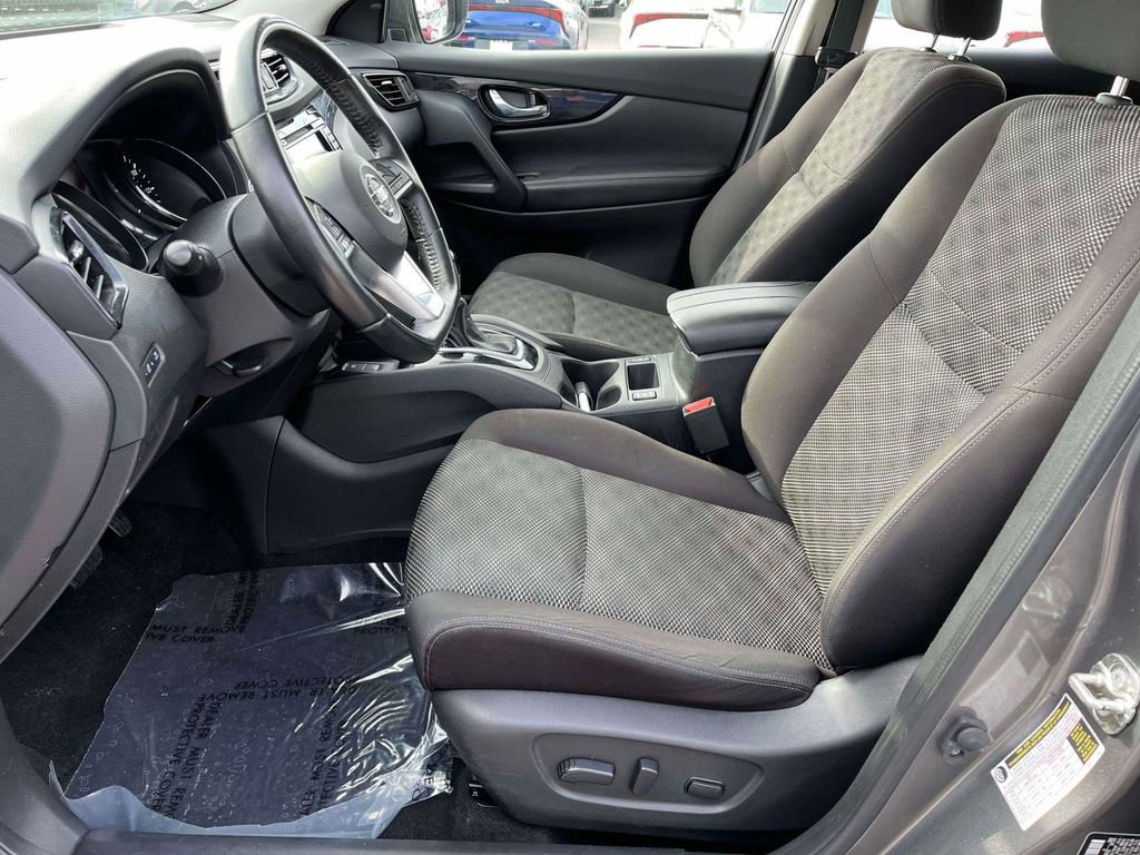 Used 2019 Nissan Rogue Sport SV w/ Technology Package image 15