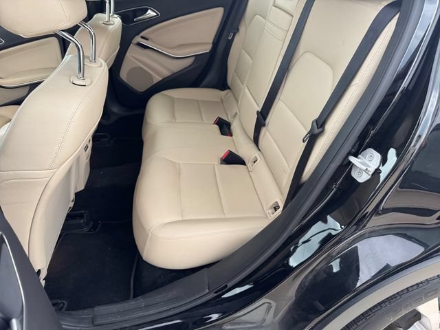 Used 2016 Mercedes-Benz GLA 250 image 10