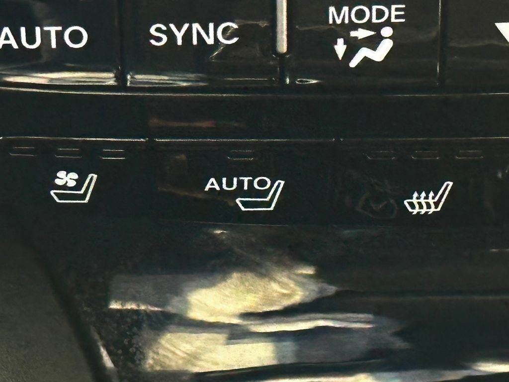 Used 2023 Acura MDX A-Spec image 40