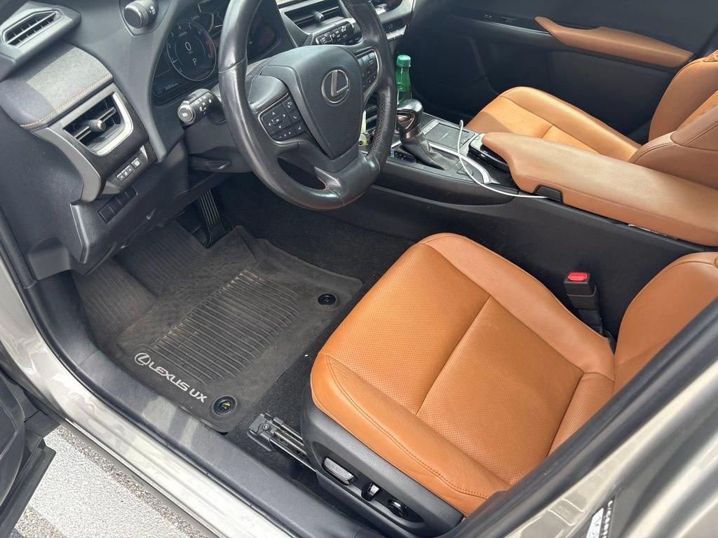 Used 2021 Lexus UX 200 w/ Premium Package FWD image 17