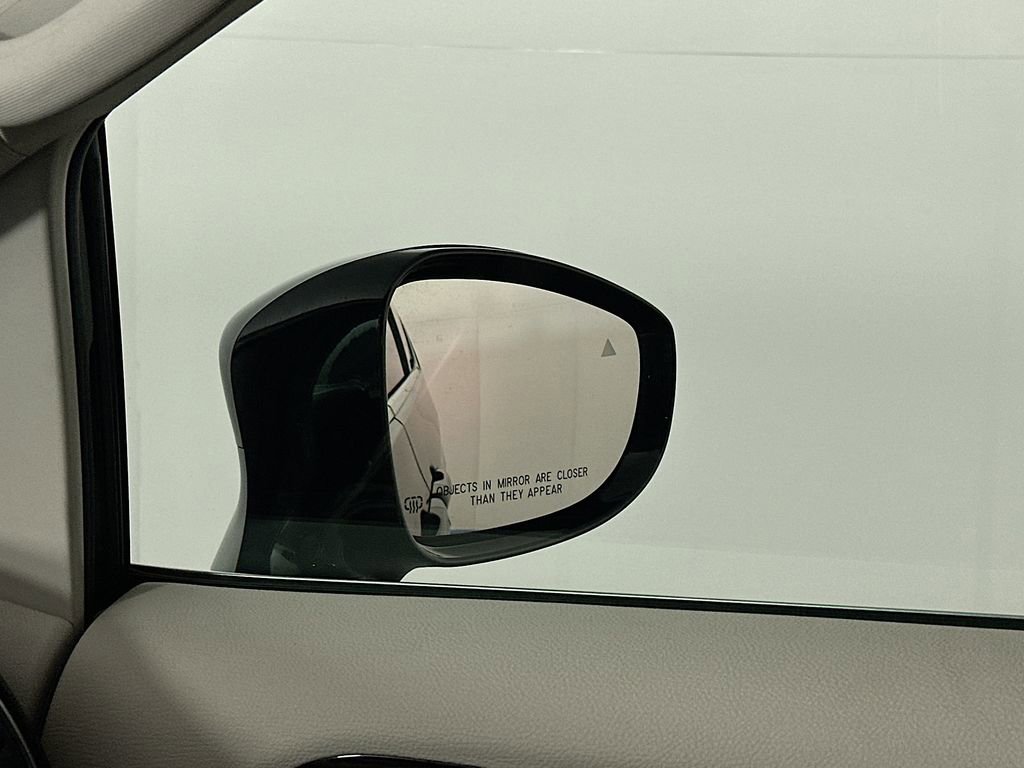 Certified 2024 Chrysler Pacifica Limited image 28