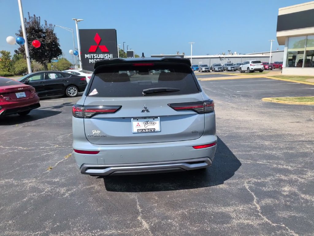 New 2026 Mitsubishi Outlander SEL FWD image 7