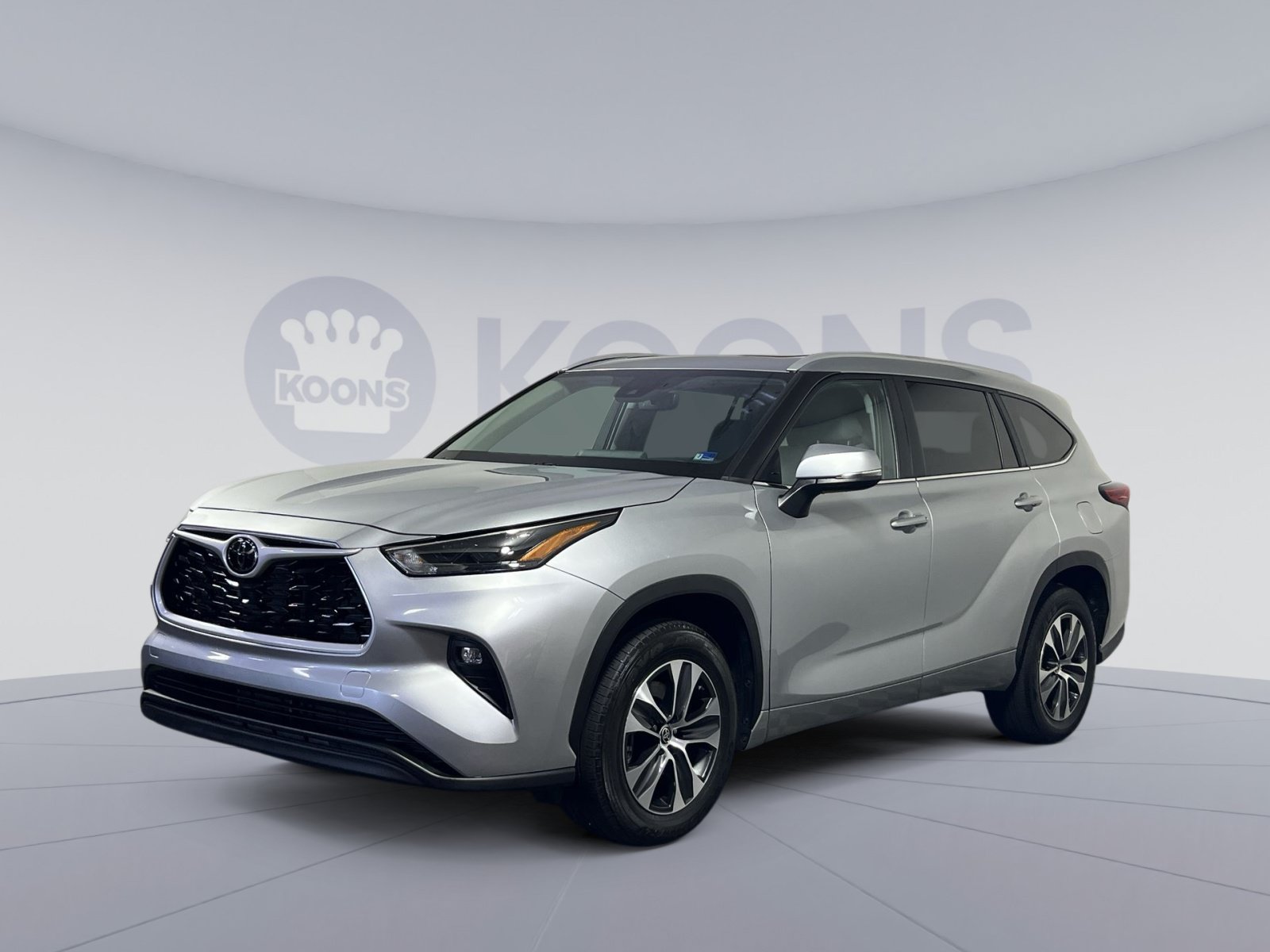 Used 2023 Toyota Highlander XLE