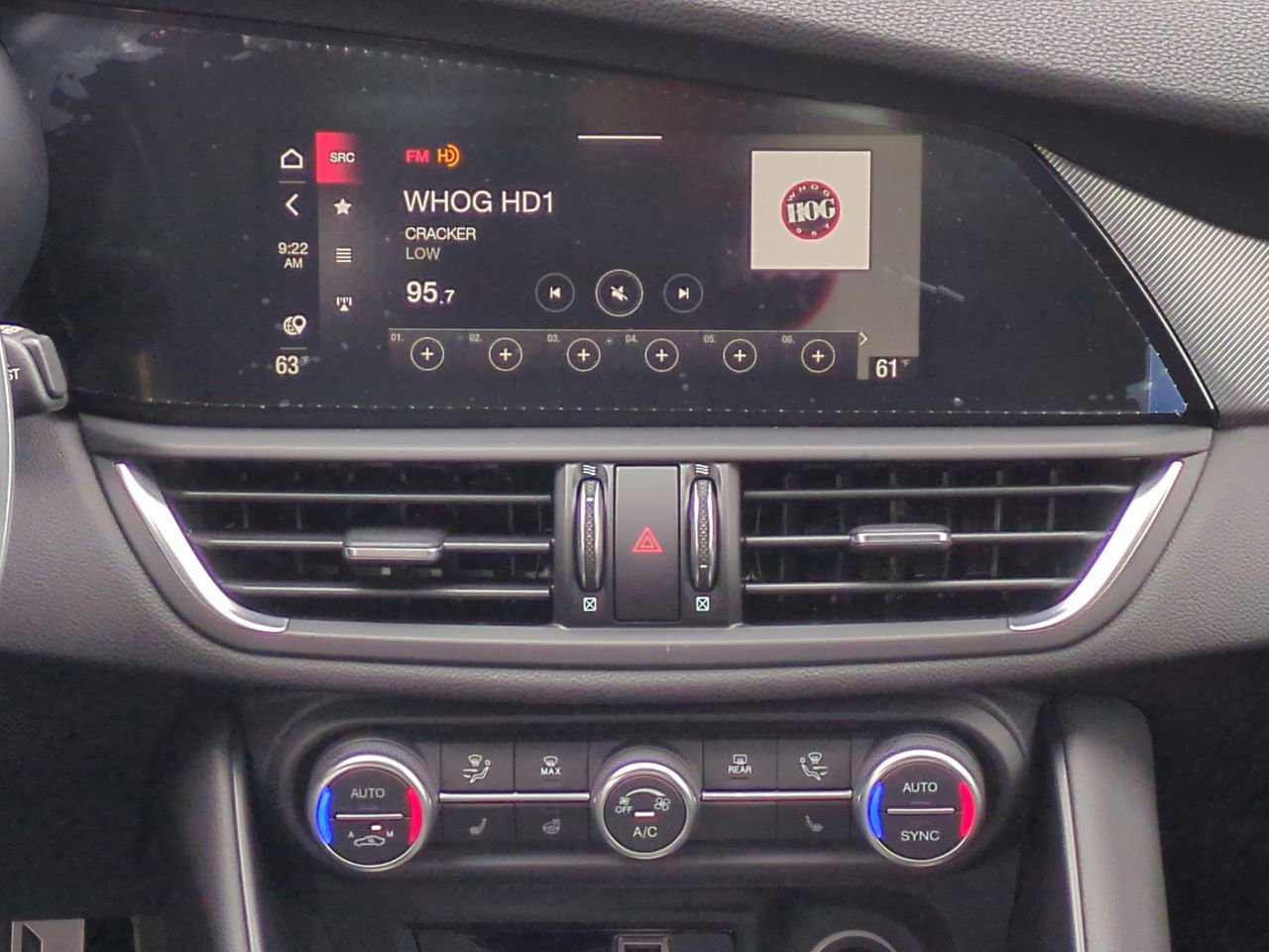New 2025 Alfa Romeo Giulia w/ Driving Assist Package RWD image 16