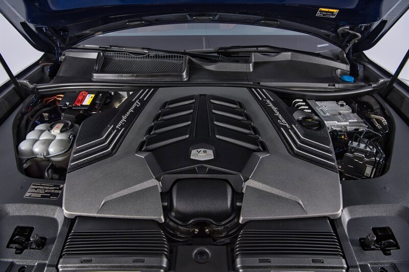 Used 2022 Lamborghini Urus AWD/4WD image 49