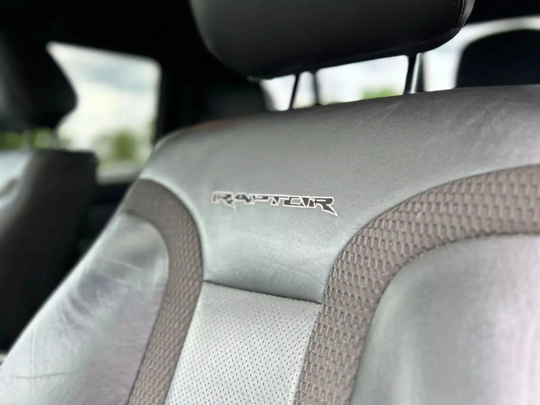 Used 2014 Ford F150 Raptor w/ Equipment Group 801A Luxury image 45