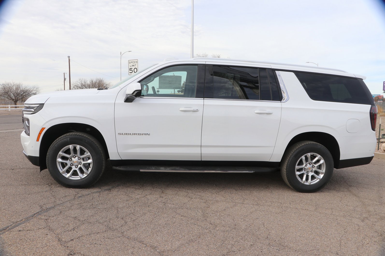 New 2026 Chevrolet Suburban LS image 5