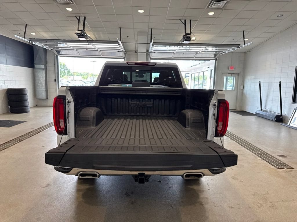New 2026 GMC Sierra 1500 SLT w/ SLT Premium Plus Package AWD/4WD image 19