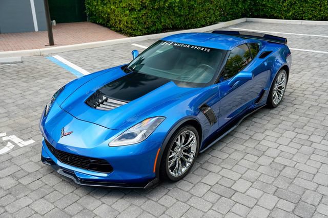Used 2016 Chevrolet Corvette Z06 w/ 3LZ Preferred Equipment Group RWD image 10