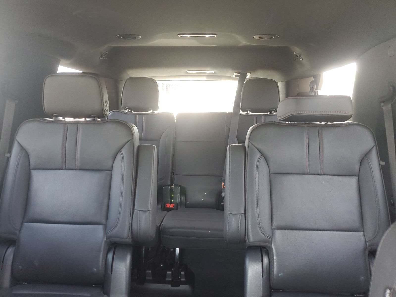 Used 2022 Chevrolet Tahoe RST w/ Luxury Package RWD image 11