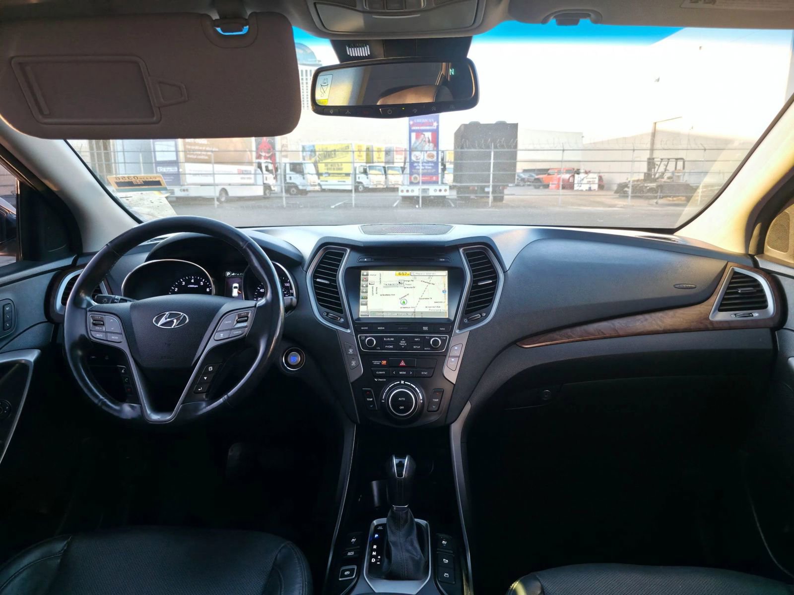 Used 2018 Hyundai Santa Fe Sport w/ 2.0T Ultimate Tech Package 05 FWD image 14