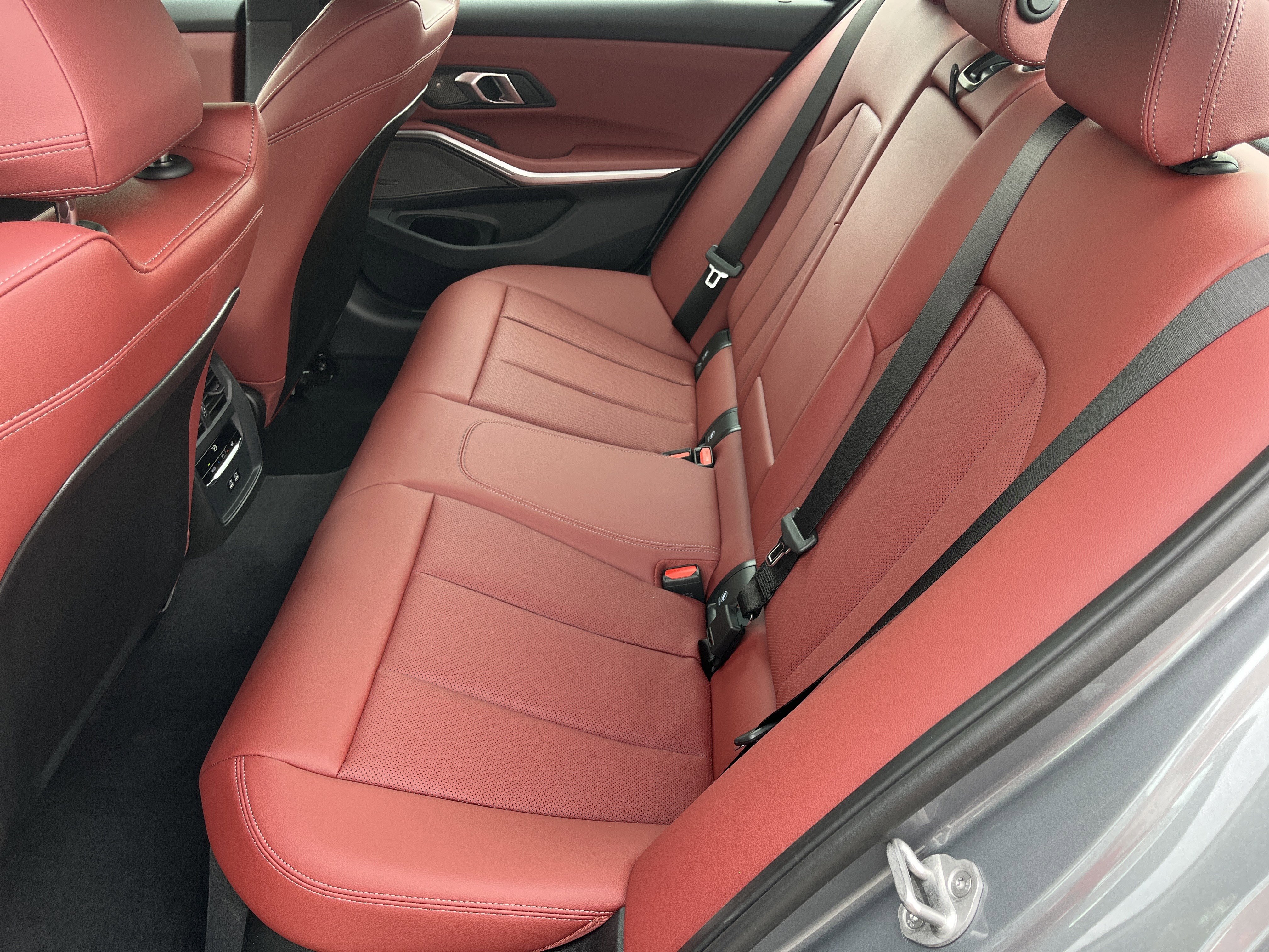 New 2026 BMW 330i Sedan w/ Premium Package RWD image 21