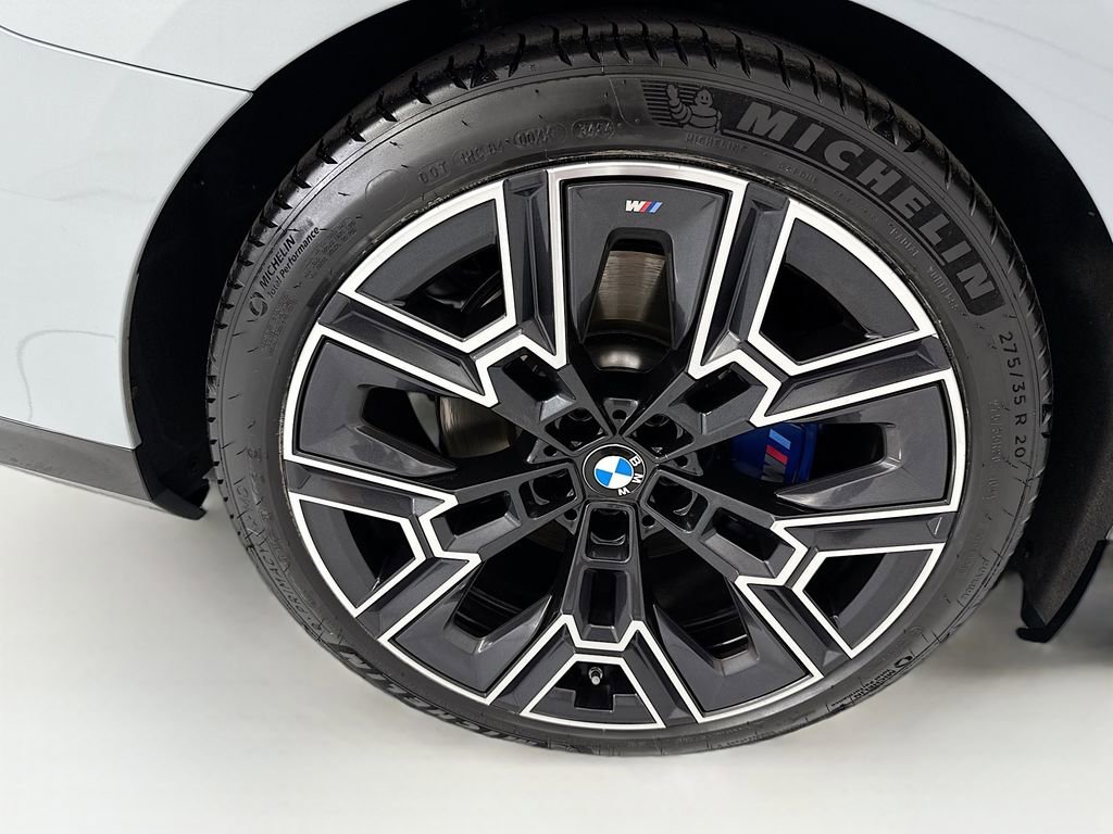 Certified 2026 BMW i5 eDrive40 w/ M Sport Package image 32