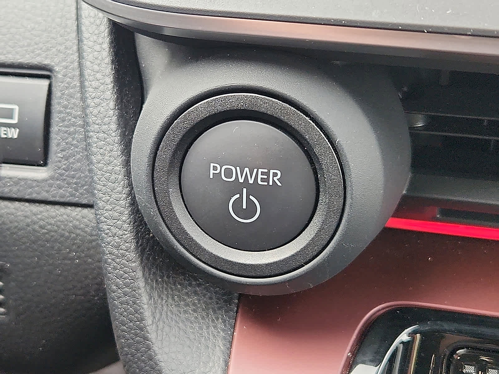 Used 2025 Toyota Prius Plug-In Hybrid image 25