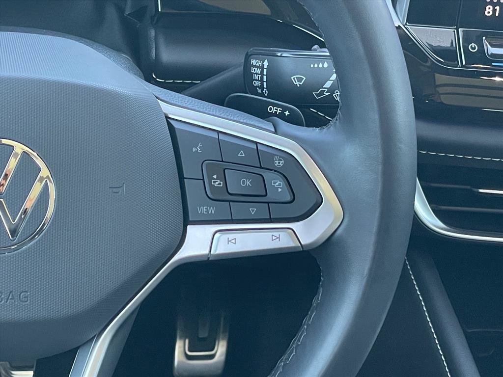 Used 2024 Volkswagen Atlas SEL Premium R-Line image 14