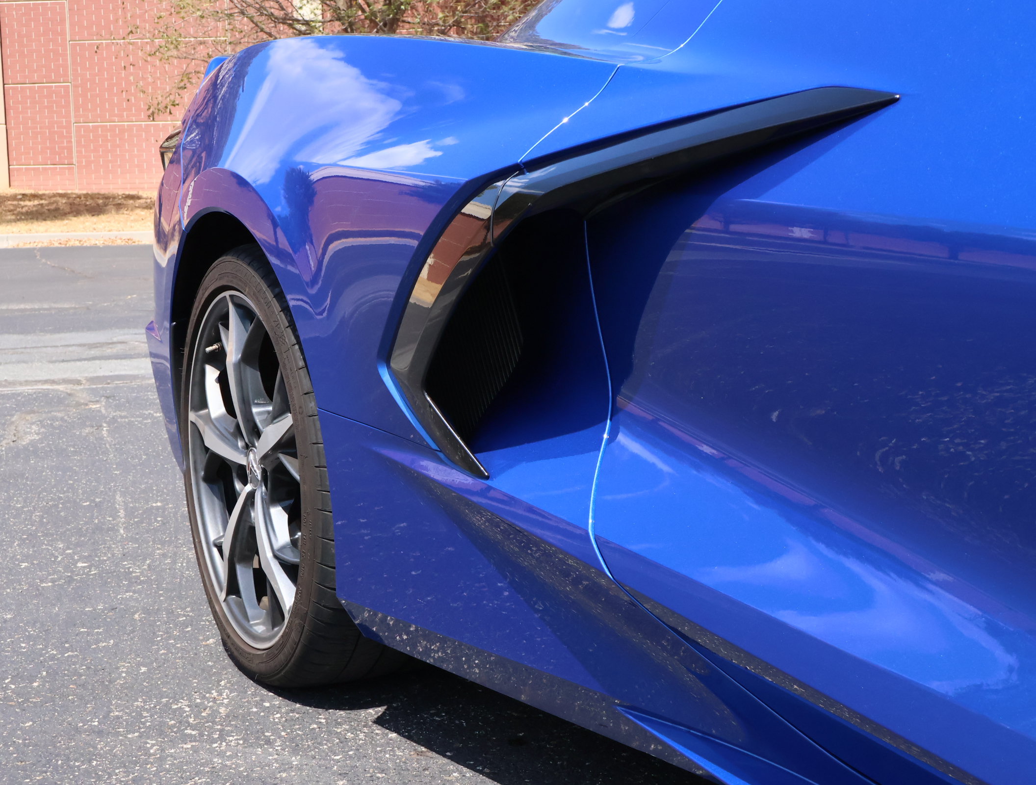 Used 2023 Chevrolet Corvette Stingray Coupe w/ Z51 Performance Package RWD image 23