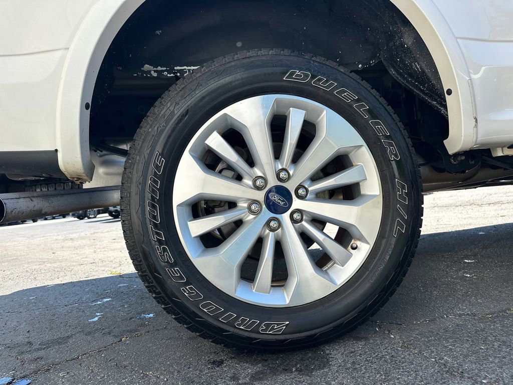 Used 2015 Ford F150 Lariat w/ Equipment Group 501A Mid AWD/4WD image 18