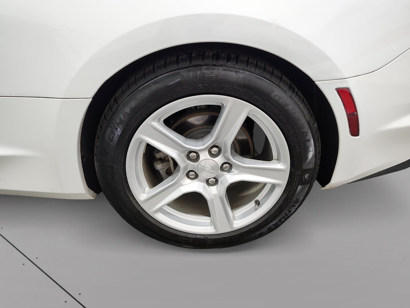 Used 2020 Chevrolet Camaro LT RWD image 14
