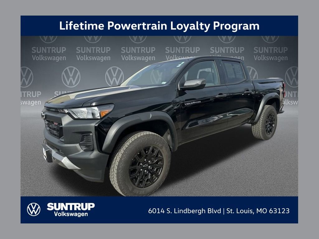 Used 2025 Chevrolet Colorado Trail Boss image 1