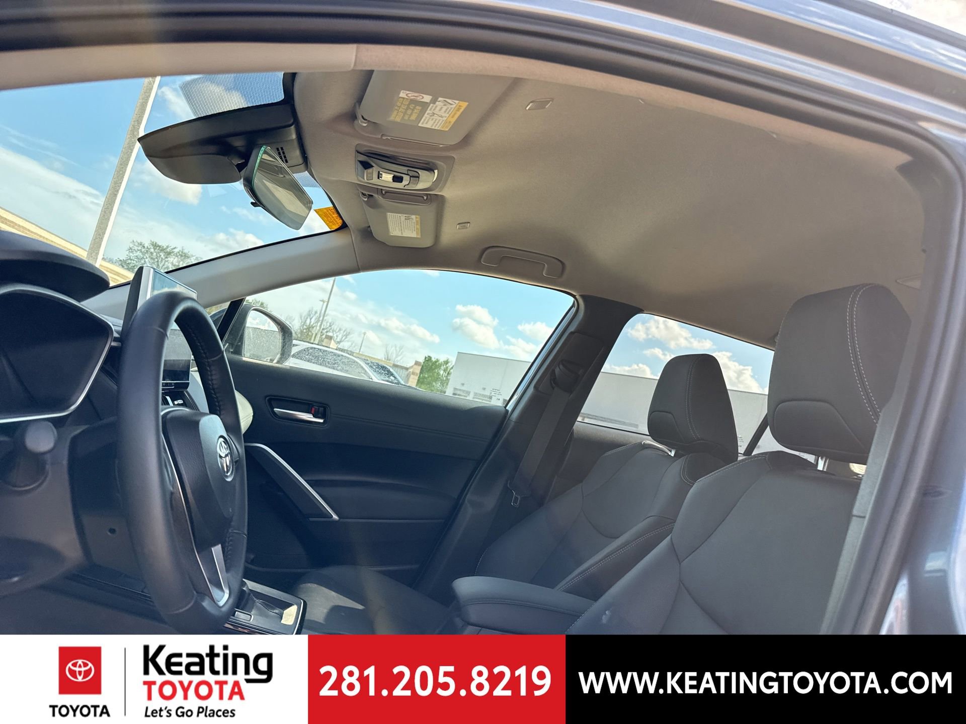 Used 2026 Toyota Corolla Cross XLE image 16