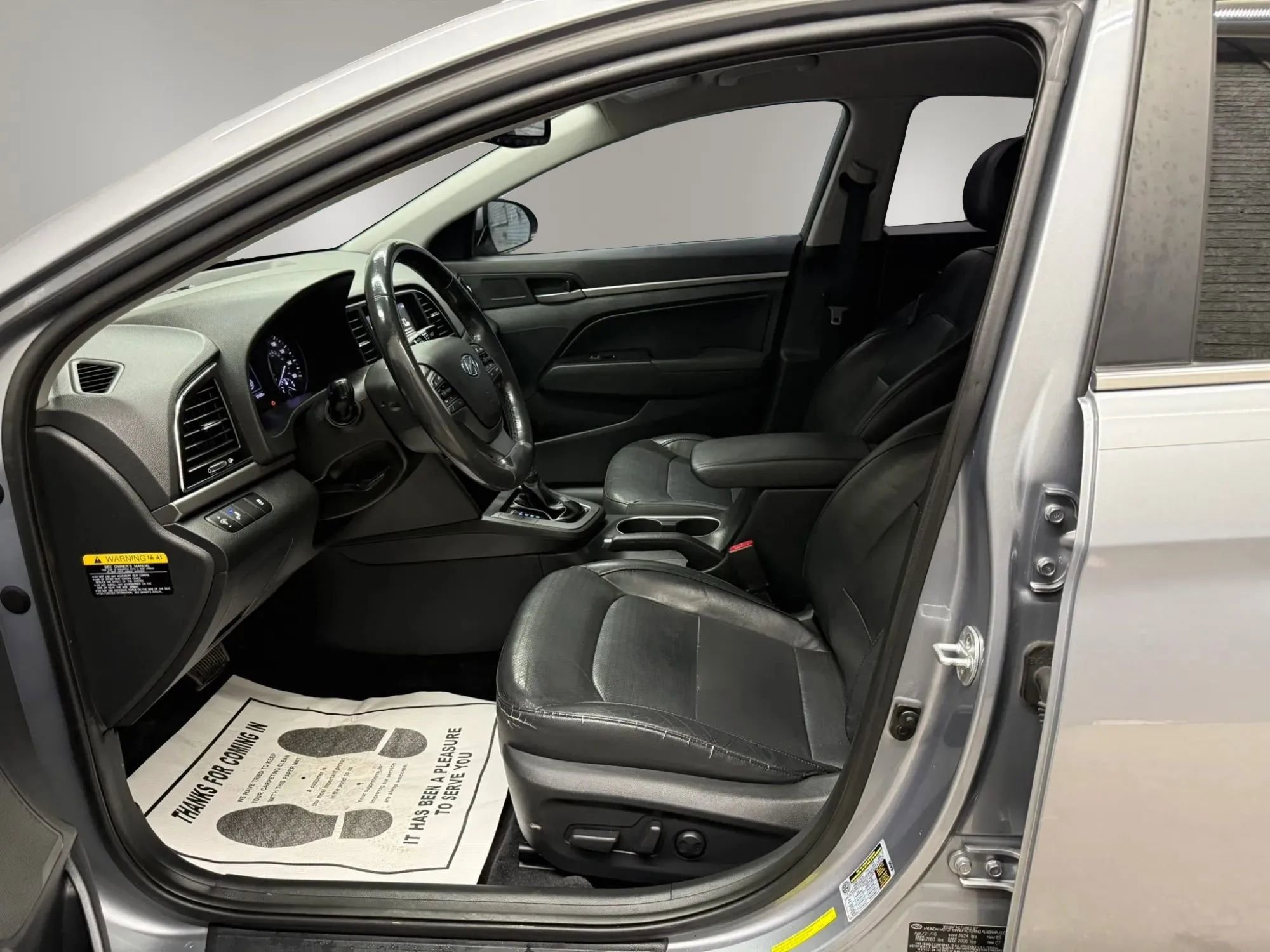 Used 2017 Hyundai Elantra Limited FWD image 16