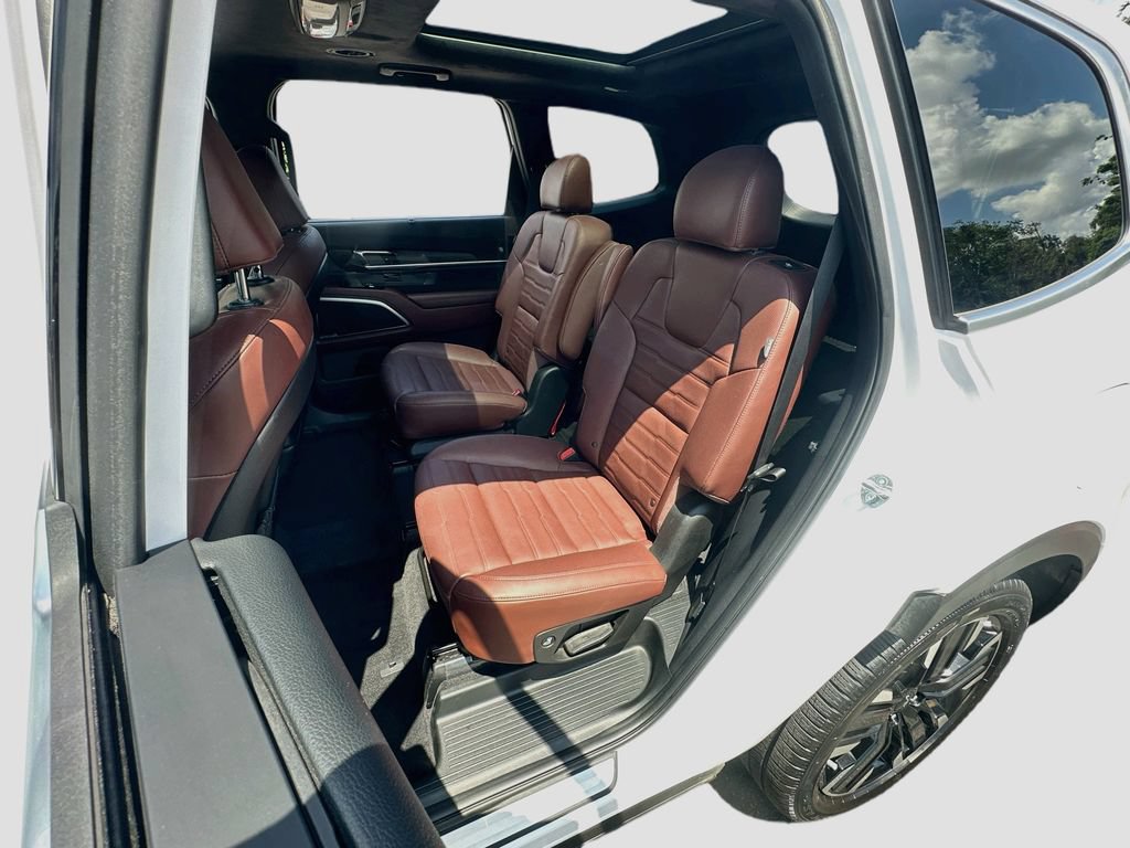 Certified 2023 Kia Telluride SX Prestige AWD/4WD image 26