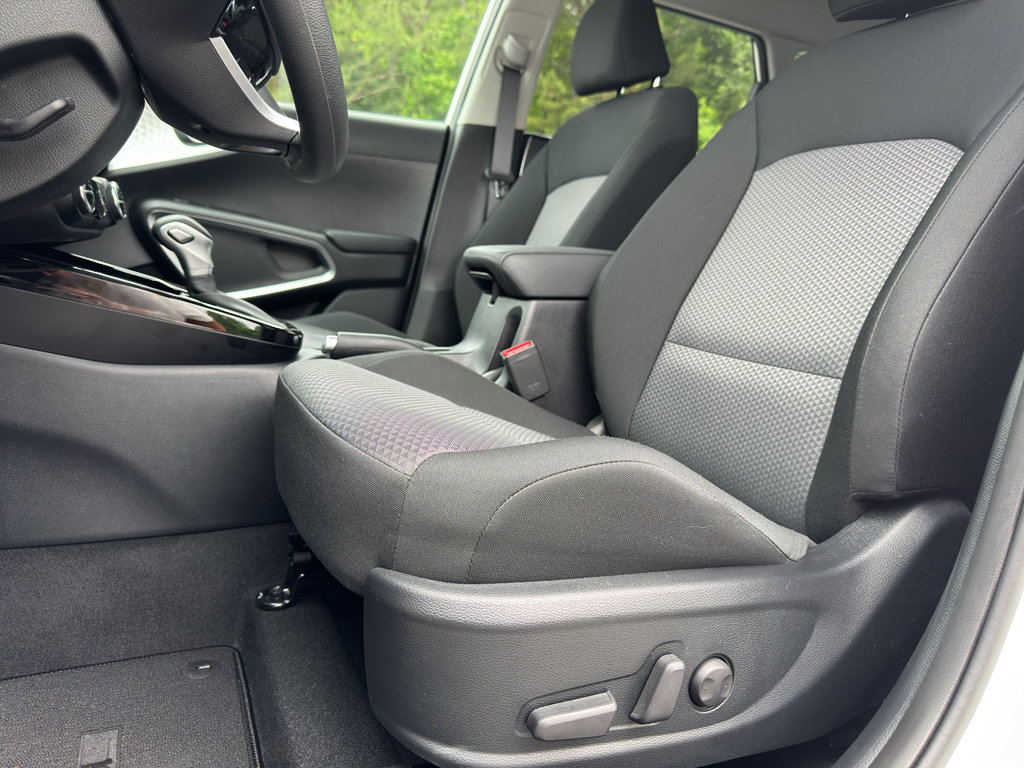 Certified 2025 Kia Soul S FWD image 12