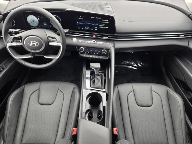 Certified 2026 Hyundai Elantra Limited FWD image 20