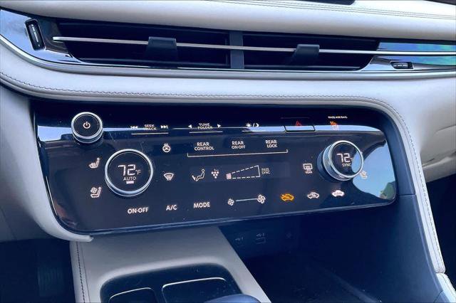 Used 2023 INFINITI QX60 Sensory w/ Vision Package AWD/4WD image 32