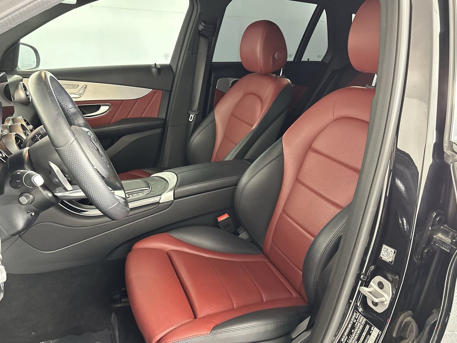 Used 2022 Mercedes-Benz GLC 300 w/ AMG Line image 11