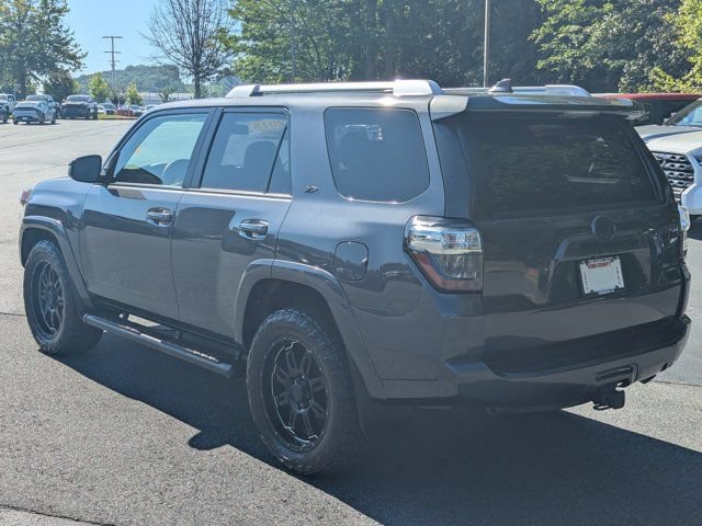 Used 2018 Toyota 4Runner SR5 RWD image 5