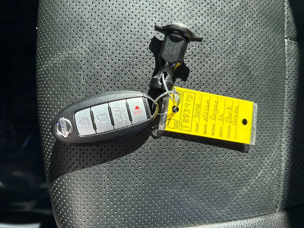 Used 2016 Nissan Rogue SL w/ SL Premium Package image 29