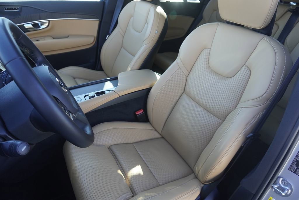 Used 2023 Volvo XC90 B6 Ultimate image 20
