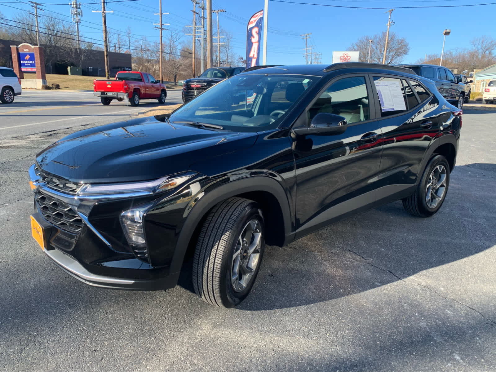 Used 2025 Chevrolet Trax LT w/ Driver Confidence Package image 3