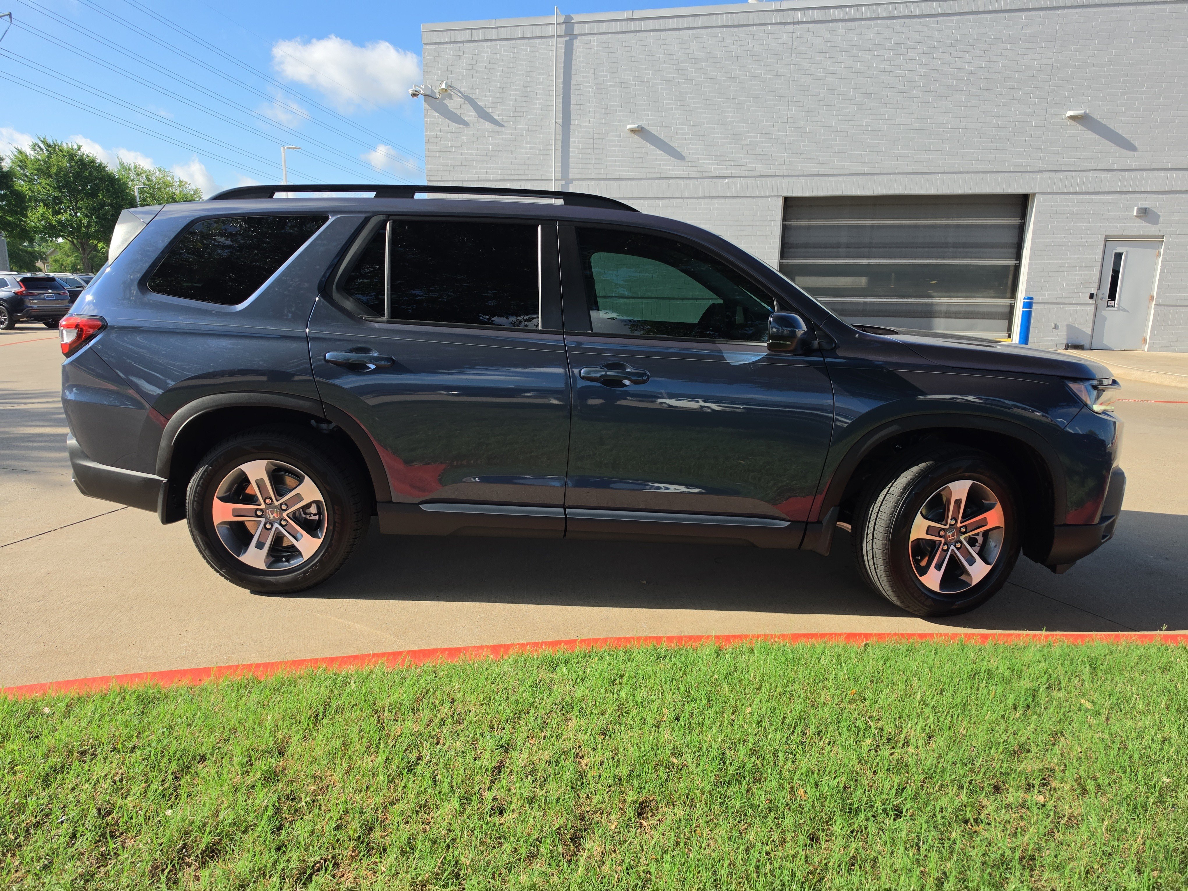 New 2026 Honda Pilot EX-L image 10