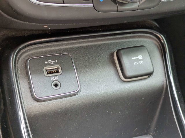 Used 2019 Jeep Compass Latitude FWD image 33
