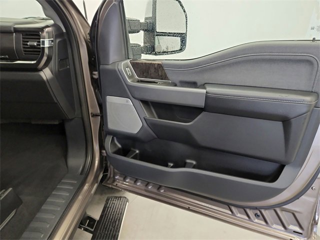 Used 2023 Ford F250 Lariat w/ Lariat Ultimate Package image 32
