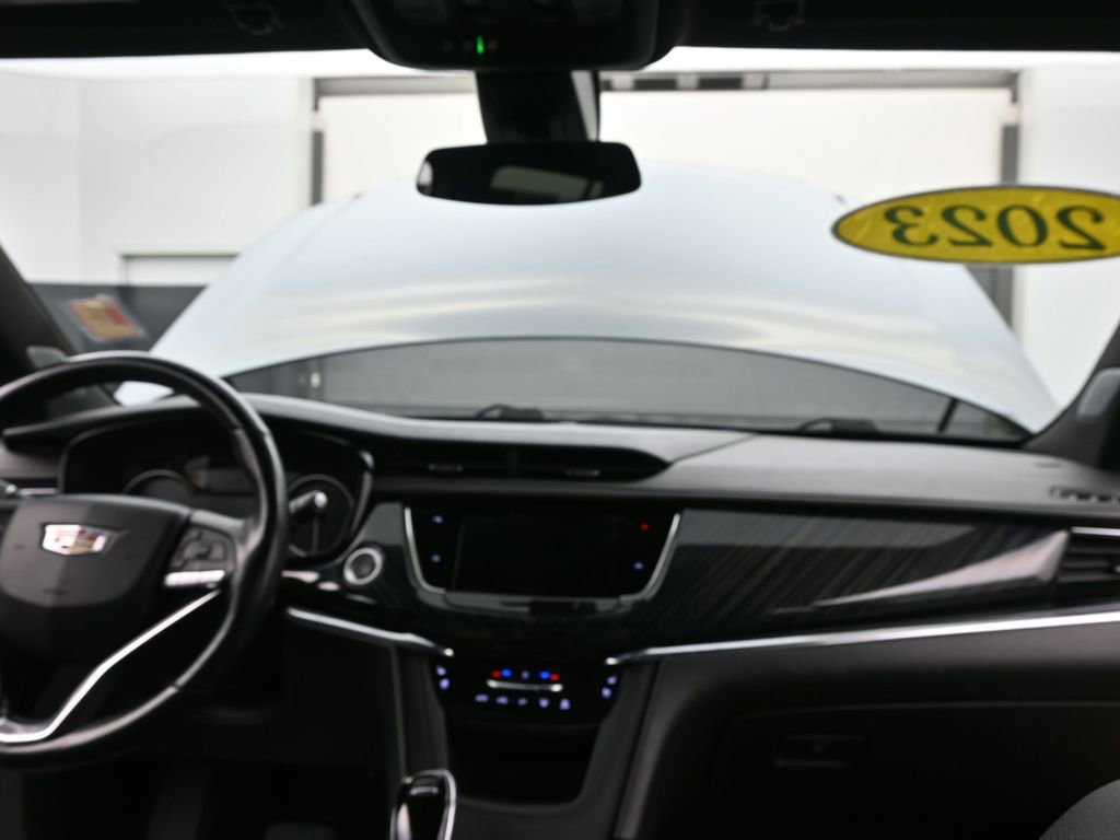 Used 2023 Cadillac XT6 Premium Luxury image 17