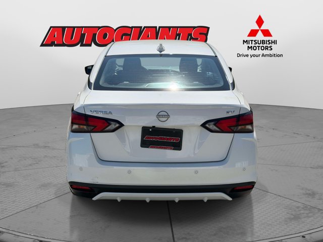Used 2024 Nissan Versa SV FWD image 5
