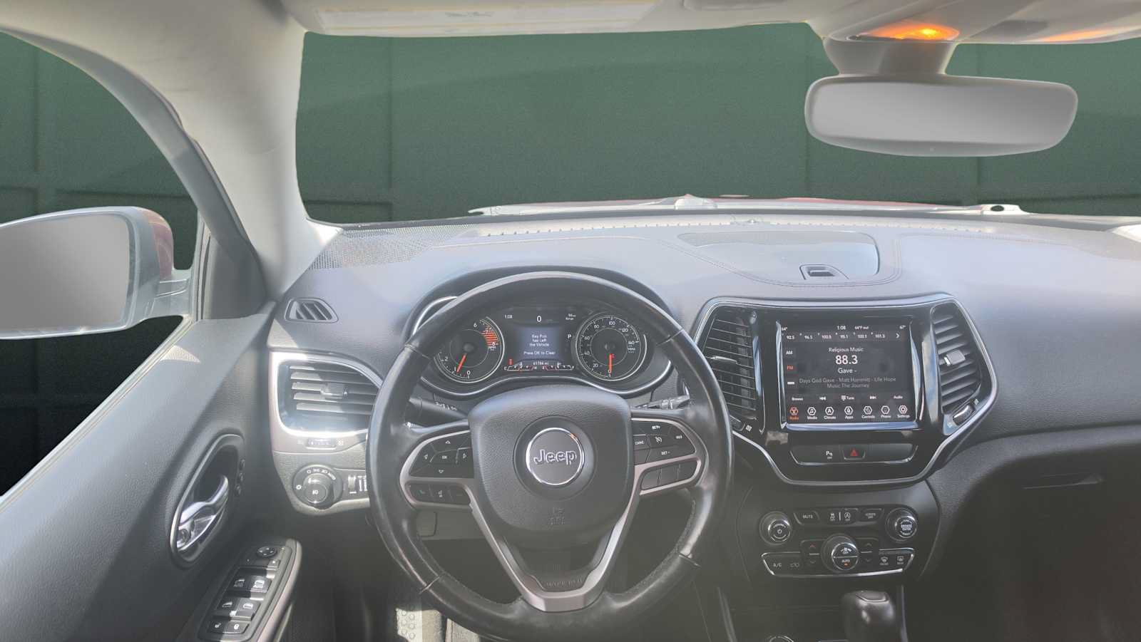 Used 2019 Jeep Cherokee Limited AWD/4WD image 13