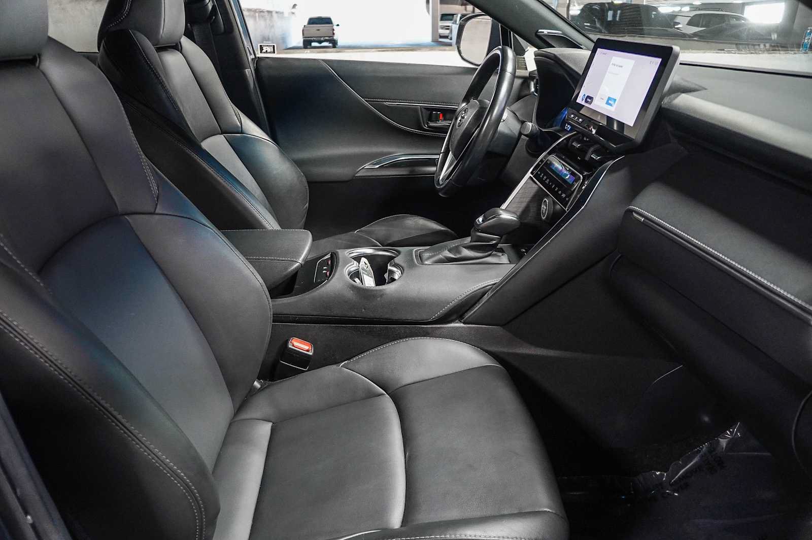 Certified 2023 Toyota Venza XLE AWD/4WD image 18
