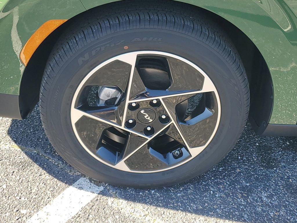 Used 2023 Kia Soul EX image 31