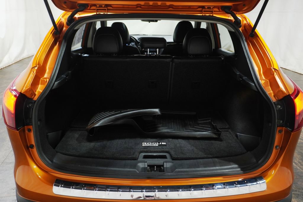 Used 2017 Nissan Rogue Sport SL w/ SL Premium Package image 6